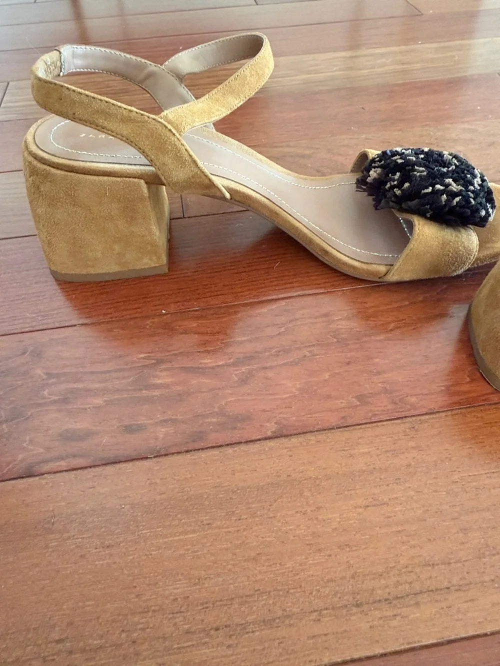 Zara Nude Women's Suede Pom Slingback Sandals - Picture 4 of 4